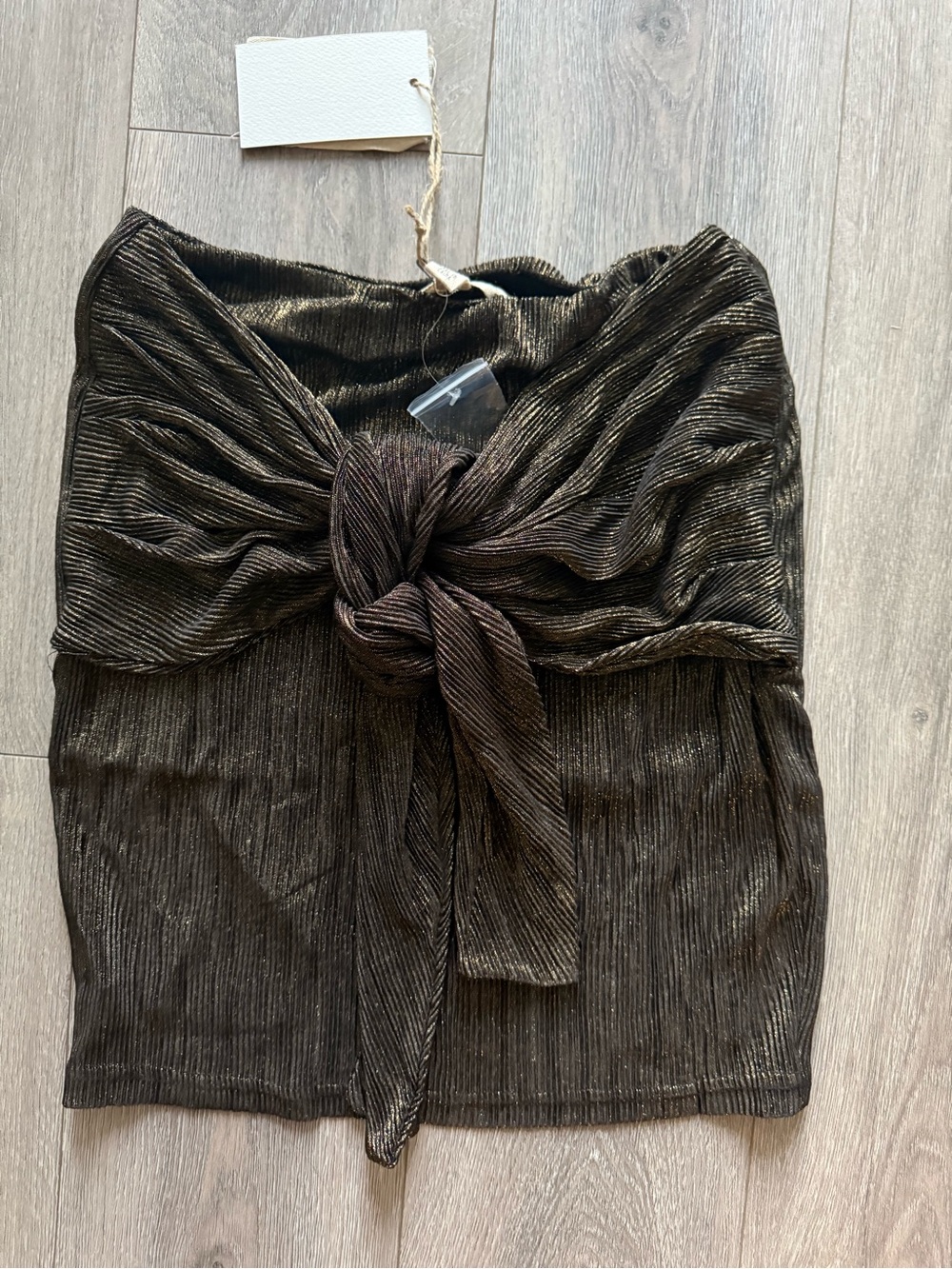 NWT Moon River Metallic Black Pleated Tie-Front Mini Skirt